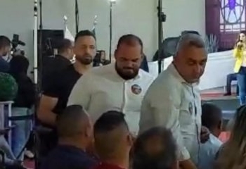 Vídeo: Vereadores de oposição mostram desrespeito com rivais políticos em evento de Castro  