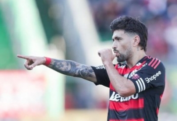 Flamengo vence o Juventude e mantém vantagem para o Palmeiras na liderança 