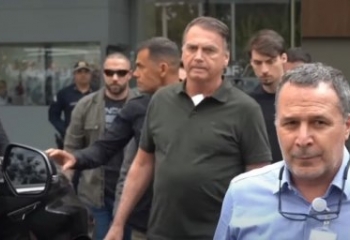 Bolsonaro passa mal e volta a hospital em Brasília 