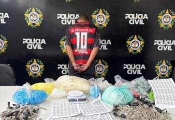 Polícia captura foragido e apreende drogas durante ação