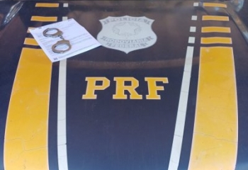 Homem foragido por roubo é capturado pela PRF na BR-101 em Campos