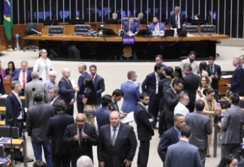 Aborto Legal: Veja quem votou em projeto que restringe atendimento a crianças vítimas de estupro