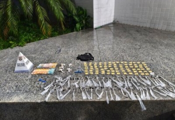 “Penélope” é presa com drogas no “Beco do Chaves” em Campos 