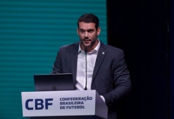Arbitragem: CBF anuncia impedimento semiautomático para 2026