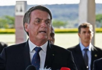Polícia Federal conclui que Bolsonaro precisa de cirurgia de hérnia