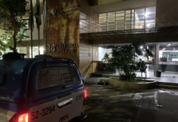 Criminosos invadem residência, agridem casal e levam dinheiro na Baixada Campista 