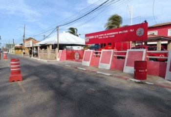 Homem é socorrido em estado grave após queda de moto, em Campos