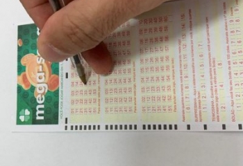 Mega-Sena: ninguém acerta as seis dezenas e prêmio sobe para RS 41 milhões