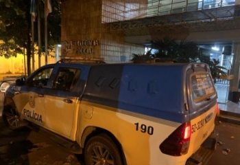 Homem é detido por populares após assalto no Centro de Campos