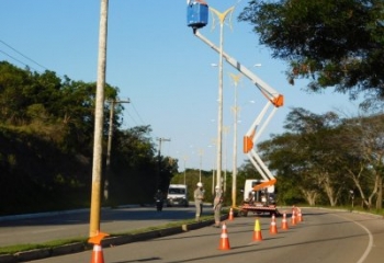 Enel entrega obras de modernização da iluminação pública de Macaé