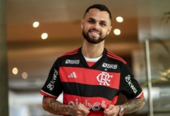 Michael rescinde contrato com o Flamengo e fica livre no mercado