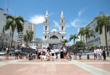 Morte do cão Orelha mobiliza manifestantes em Campos