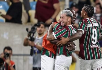 Fluminense entra em campo nesta segunda pelo Carioca