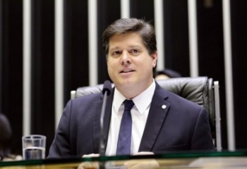 Presidente do MDB vai ao Rio para selar apoio a Paes e definir indicação do partido à vice