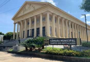 Câmara de Campos retoma sessões nesta terça-feira