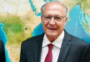 Alta do petróleo preocupa e governo prioriza abastecimento de combustível, diz Alckmin