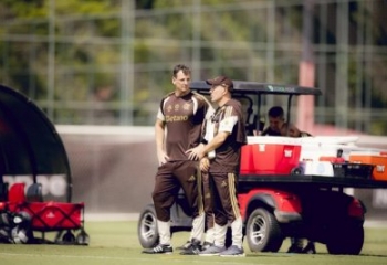 Flamengo enfrenta o Santos neste domingo no Maracanã