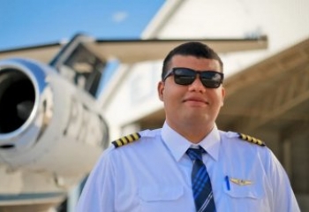 Corpo de piloto que morreu em acidente aéreo é velado em Campos