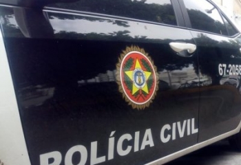 Polícia prende mãe e padrasto por torturar criança de 1 ano 