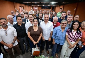 Prefeito Frederico Paes realiza reunião e busca alinhamento com secretariado