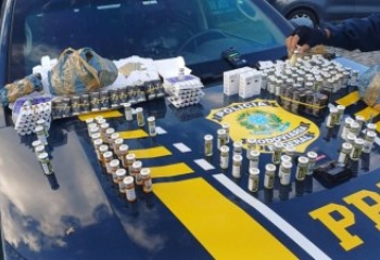 PRF apreende centenas de anabolizantes e medicamentos irregulares na BR 101