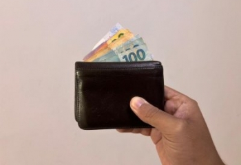 Governo Federal propõe salário mínimo de R$ 1.717 em 2027