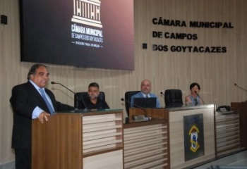 Fernando Machado toma posse na Câmara de Campos