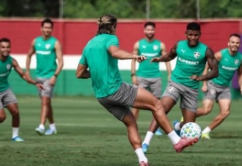 Fluminense enfrenta o Santos fora de casa pelo Brasileirão neste domingo 