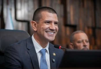 Deputados acionam STF para anular eleição de Douglas Ruas como presidente da Alerj