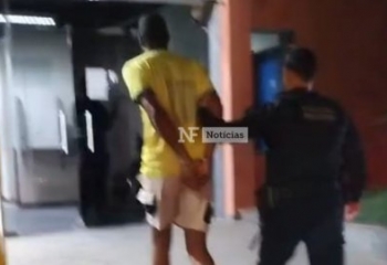 Homem é preso após esfaquear ex-companheira e se entregar à polícia