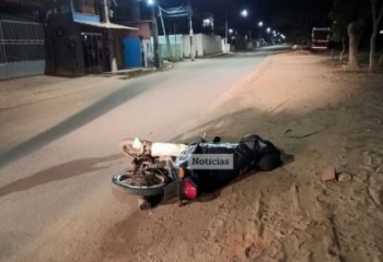 Homem de 35 anos é executado ao lado de moto em Campos