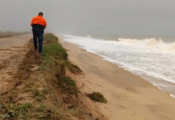 Defesa Civil alerta sobre ressaca em Farol até a noite desta terça-feira 