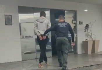 Homem apontado como gerente do tráfico é preso após investigação sobre assalto, em Campos