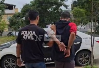 Homem é preso após policiais perceberem intimidação contra ex em frente à delegacia