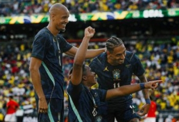 Brasil supera Egito em último compromisso antes da Copa do Mundo