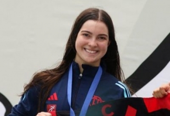 Nicole de Thuin busca tricampeonato brasileiro juvenil de natação em Recife