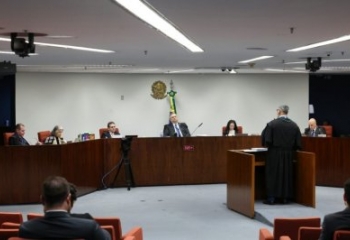 STF condena Eduardo Bolsonaro por tentar interferir em julgamento do pai