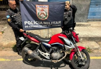 Moto roubada é recuperada pela PM em Campos