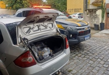 PRF prende homem transportando produtos alimentícios sem procedência