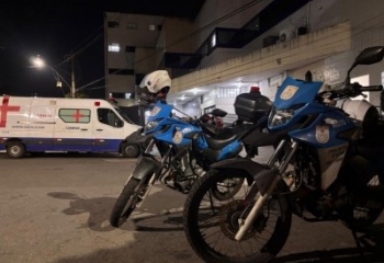 Grupo armado invade casa e homem é baleado
