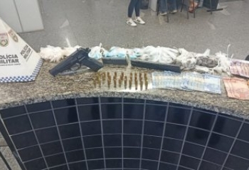 PM prende homem com pistola e drogas em Guarus 