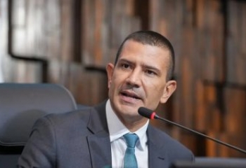 Presidente da Alerj, Douglas Ruas participa de encontro empresarial na CDL Campos