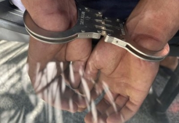 Homem é preso após agredir companheira durante discussão