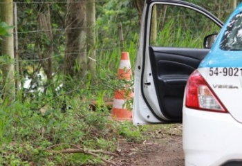 Adolescente é encontrado morto com marcas de tiros em Campos 