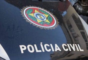 Polícia prende trio por torturar homem no &ldquo;tribunal do tráfico&rdquo;