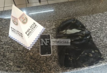Suspeito tenta quebrar celular durante abordagem da PM