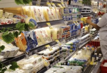 Trabalho no comércio em feriados passa a exigir acordo coletivo; veja o que muda