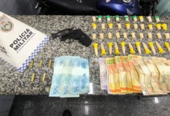 PM apreende menores, arma e drogas durante ação em Guarus