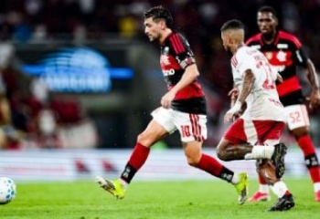 Flamengo enfrenta o Internacional em Porto Alegre pelo Brasileirão