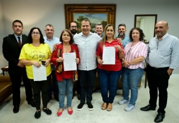 Frederico Paes enviará projeto à Câmara para complementação salarial aos profissionais do Magistério